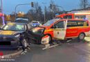 D: Verkehrsunfall mit einem Notarzteinsatzfahrzeug der Feuerwehr Mülheim an der Ruhr