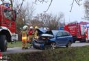 Oö: Auto nach Kollision mit Baum in Ried / I. im Bachbett des Ottenbachs gelandet