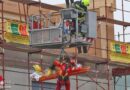 Oö: Höhenretter-Einsatz nach Arbeitsunfall auf Baustelle in Vöcklabruck