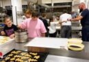 Nö: In der Weihnachtsbäckerei → Feuerwehrjugend verteilte im Einsatzgebiet Selbstgebackenes