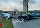 D: Frontalunfall mit drei Verletzten in Mülheim an der Ruhr