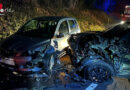 Stmk: Auto schleudert nach Kollision mit Traktor in Eisbach-Rein gegen weiteren Pkw