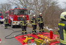 D: Aufwendige technische Rettung nach Pkw-Unfall auf der Brockzeteler Straße bei Aurich