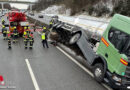 Nö: Sonnenblumenöl-Sattelschlepper lehnt an Leitplanke → Komplizierte Lkw-Bergung auf A1 bei St. Georgen / Ybbsfelde