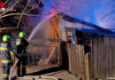 Nö: Brand Nebengebäude bei klirrender Kälte – Feuerwehr kann Wohnhaus retten