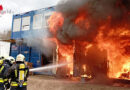 Bgld: Mehrere Baucontainer auf Hochschulcampus-Baustelle in Pinkafeld in Flammen