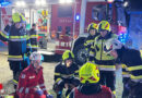Stmk: Rauch, Feuer, Menschenrettung → realistische Alarmgroßübung von 11 Feuerwehren in Aigen im Ennstal