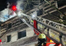 D: Dachstuhlbrand in einem leerstehenden Mehrfamilienhaus in Essen