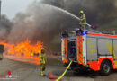 D: Riesige Rauchwolke bei Feuer auf der Mülldeponie in Hannover