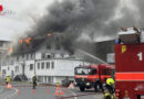 Schweiz: Feuer am Wohnhaus-Dach in Reichenburg