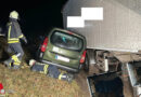 Nö: Auto kollidiert mit Traktorgespann in Maria Neustift