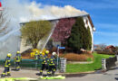 Oö: Großeinsatz bei Feuer am Dach eines Wohngebäudes in Altenfelden