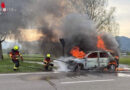 Schweiz: Vollbrand eines Autos in Diepoldsau