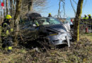 D: E-Auto-Unfall mit anfänglicher Rauchentwicklung in Kaden
