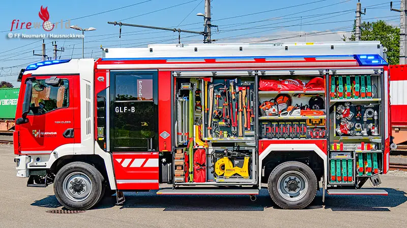 O-Neues-Gro-l-schfahrzeug-mit-Bergeausr-stung-GLF-B-der-Feuerwehr-Neumarkt-Hausruckkreis-mit-fest-verbautem-Brand-Fr-hwarnsystem