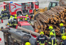 Nö: Feuerwehren Ulmerfeld-Hausmening und Greinsfurth sowie Rotes Kreuz beüben Unfall mit Menschenrettung