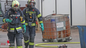 O: Chemische Reaktion in Gewerbebetrieb in Wels