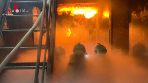 D: Auricher Atemschutzgertetrger absolvieren intensiven Fortbildungssonnabend ? Gasfeuer mit Vernebelung