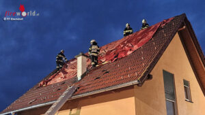 Stmk: Blitzschlag in Wohnhausdach in Ebersdorf