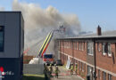 D: Über 300 Einsatzkräfte bekämpfen Großfeuer in einem Gewerbegebiet in Quickborn