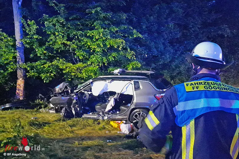 Bayern-E-Call-Alarm-zu-Unfall-mit-eingeklemmten-Lenker-in-Augsburg