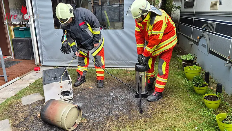 Bayern-Brennende-Gasflasche-am-Campingplatz-in-Waging-am-See