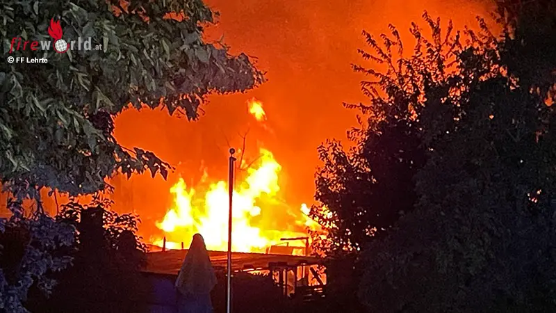 D-Laubenbrand-in-Lehrte-entwickelt-sich-zum-Gro-feuer-Ausfall-des-Digitalfunk-erschwert-den-Einsatz