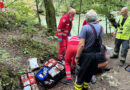 Nö: Medizinischer Notfall in der Erlaufschlucht: Feuerwehr Purgstall unterstützt Rettungskräfte