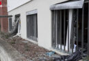Schweiz: Luftmatratze zeriss explosionsartig → verwüstete Wohnung unbewohnbar, Tür aus Verankerung gerissen