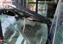 D: Auto fährt in Gladbeck in Fassade eines Supermarktes