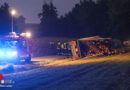 Oö: Leicht verletzter Lenker bei umgestürztem Holztransporter in Aurolzmünster
