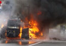 Nö: Vollbrand eines Traktorgespanns in Asperhofen → Ersthelfer chancenlos
