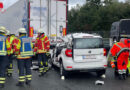 Bayern: Pkw prallt auf BAB 8 in Heck eines abgestellten Sattelschleppers → eine Tote (64), ein Schwerstverletzter (67)