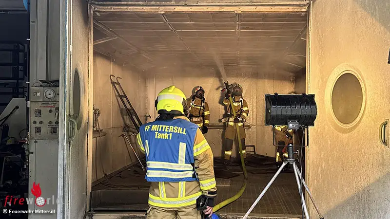 Sbg-Brand-in-Lackiererei-einer-Werkstatt-in-Mittersill