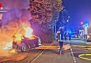 D: Pkw-Brand in Radolfzell droht auf Gebäude überzugreifen