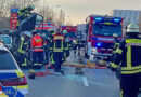 Bayern: Eine Person bei Unfall mit drei Fahrzeugen in Augsburg gerettet