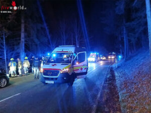 Bayern: 23-jhriger Autofahrer kommt von der Scharitzkehlstrae ab und rutscht durch Bergwald ab