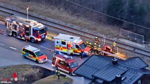 Bischofpkw1 Bayern: Lenkerin stürzt mit Auto in Bischofswiesen in den Seppengraben
