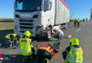 Nö: Kollision zwischen zwei Pkw und einem Lastwagen auf der B 10 in Schwechat