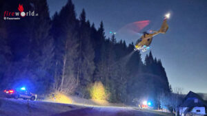 Stmk: Fahrzeug schlittert nach Unfall auf der B 69 ber Bschung und wird von Baum gestoppt