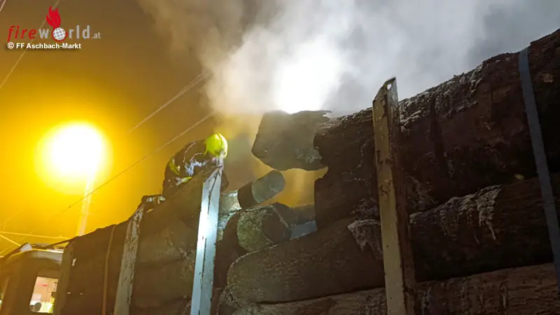 N-Brand-an-G-terzug-mit-Holzst-mmen-und-Bankomatsprengung-in-Aschach-Markt