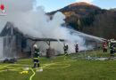 Nö: Scheune in Vollbrand → 100 Feuerwehrmitglieder zu B3-Brand in Neustadtl ausgerückt
