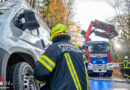 Oö: Transporter nach Ausweichmanöver in Nußbach in Schräglage