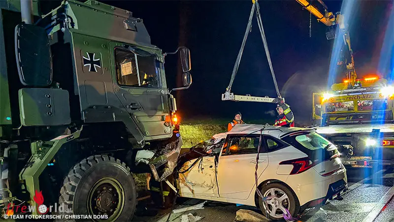 O-Verletzte-bei-Pkw-Lkw-Zusammensto-auf-der-B-148-in-St-Georgen-bei-Obernberg