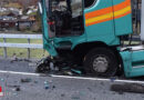 Schweiz: Pkw prallt frontal in Lkw → Ehepaar (71, 77) getötet