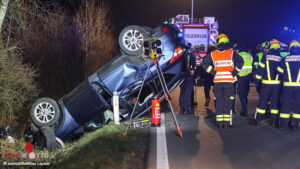 20251205_laumatat_998A9959 Oö: Polizeistreife rettete Mann (72) aus Unfallauto in Gunskirchen