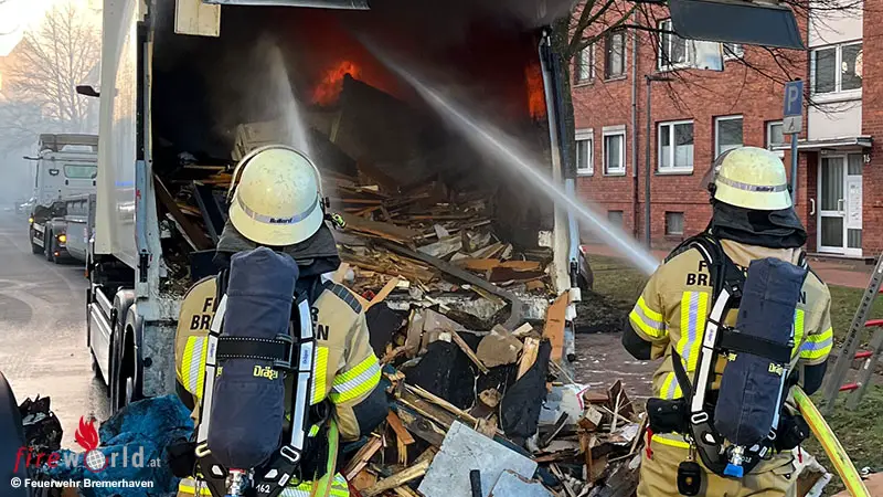 D-Brand-eines-M-llfahrzeugs-in-Bremerhaven