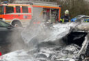 D: Kinderfeuerwerk entzündet Laub unter Auto → Pkw in Hagen ausgebrannt