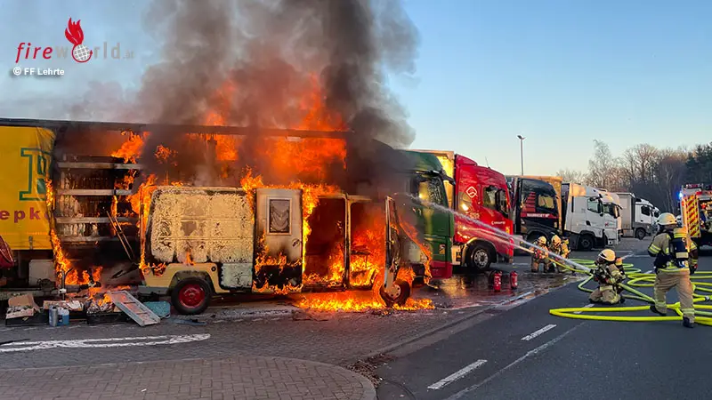 D-Schwerer-Fahrzeugbrand-auf-A2-Rastst-tte-bei-Lehrte-am-26-Dezember-2025
