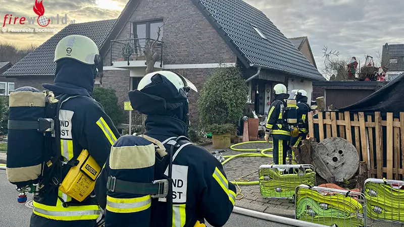 D-Ausgedehnter-Zimmerbrand-in-Wattenscheid-H-ntrop-in-Bochum-zwei-Hunde-sterben